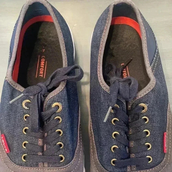LEVI’S Men’s Shoes - Picture 3 of 8